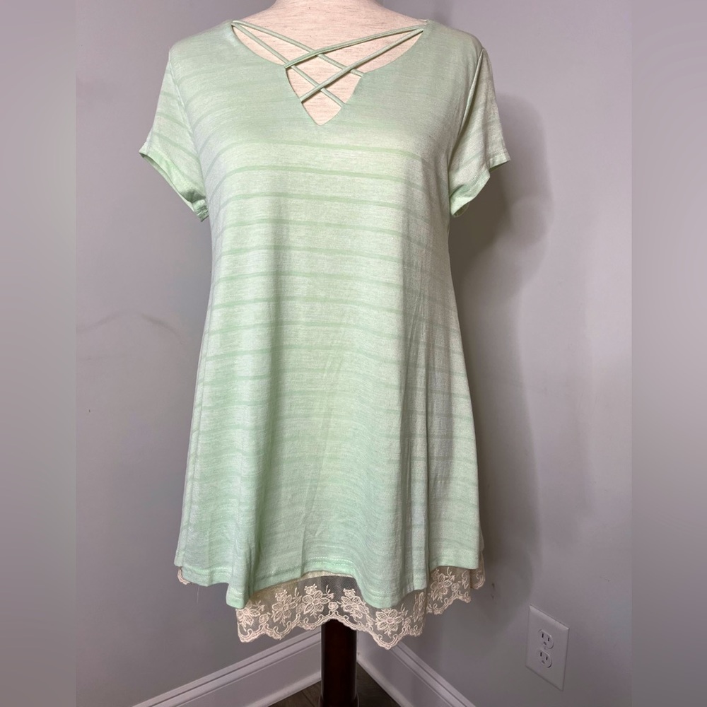 Umgee, Small, Mint & Cream color